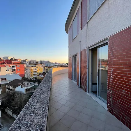 Séjour chez l'habitant Private - & Mountain Views & Free Parking & Wifi Tirana