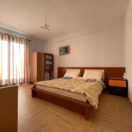 - Private Quarto em Acomodações Particulares